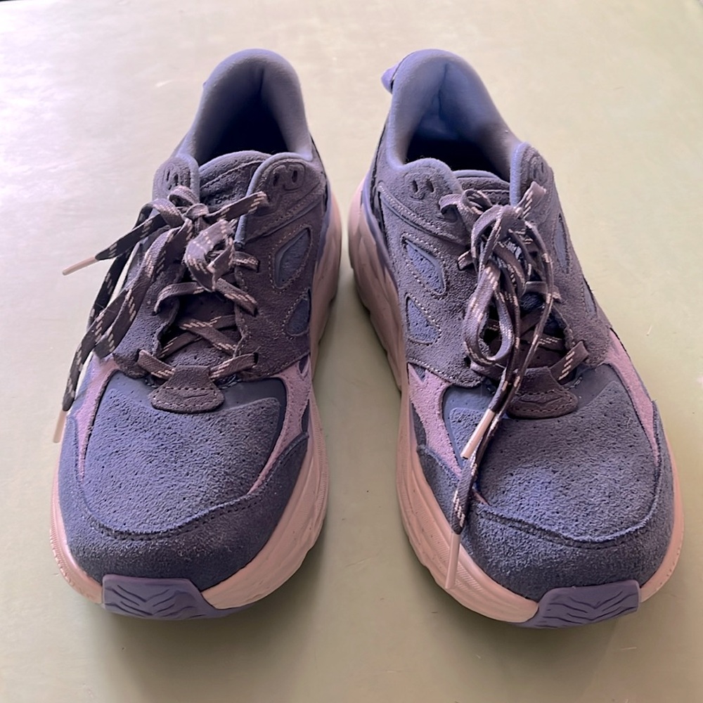 hoka x FPM suede clifton L worn twice size women’s 9 men’s 8